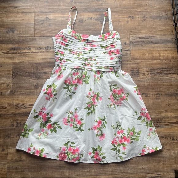 Altar’d State Women’s Fushia Floral Hannah Mini Dress Size Large NWT - Picture 1 of 7